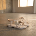 SANDALIAS PLANAS DE TIRAS CRUZADAS "VALERIA"