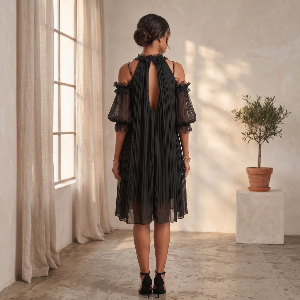 MINIVESTIDO DE CHIFFON NEGRO CON HOMBROS DESCUBIERTOS Y DETALLES DE ENCAJE "LIVIA"